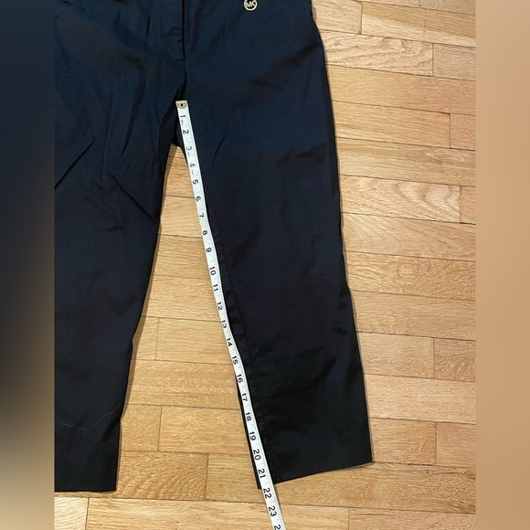 Women’s Cropped Black Michael Kors Capris 6 - Picture 6 of 6